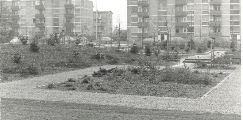 1970-12+ Afcent flats langs Jos Klijnenlaan.jpg