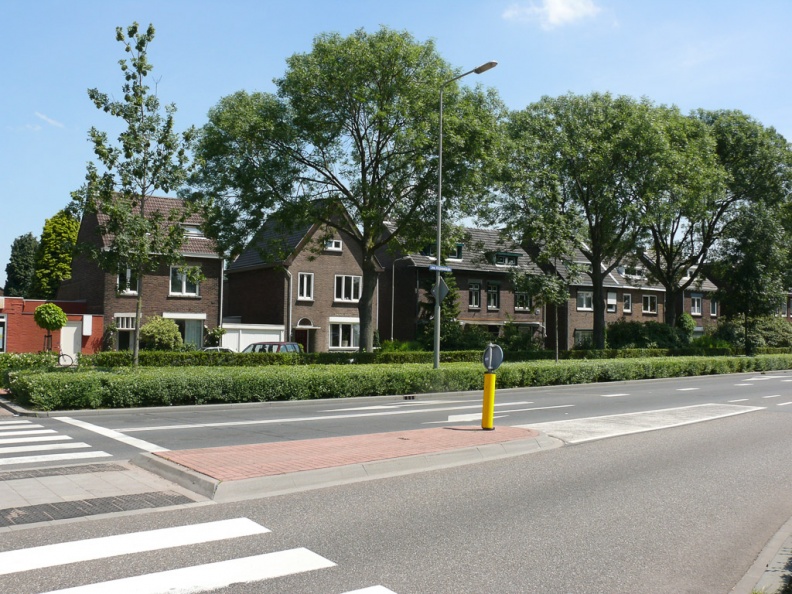 2010 Jos Klijnenlaan, Rijksweg-ZuidA  huizen uit ca 1933 aan Kummekerweg Wolters.jpg