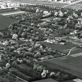 1963 Dorpsstraat en St Michiel; luchtfoto Pinxt