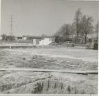 1970-04 Zernikestraat; achtergrond bungalows vAkenstraat Simonis (1)