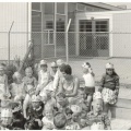 1965-1966 Einde schooljaar met juf Hanny Boer Hanny