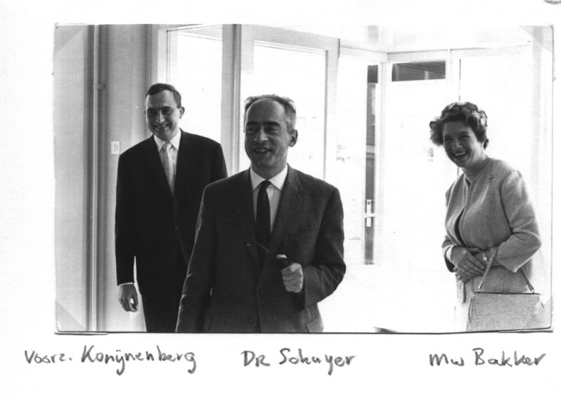 1966-10A Opening Hr Schuyer met mw Bakker-Blom foto 23.jpg