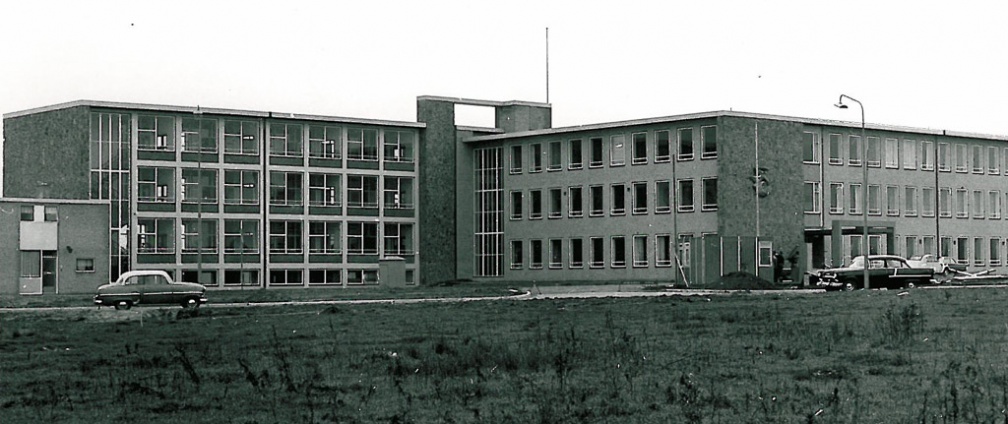 1960-07ca bouw van Sint michiel (18)