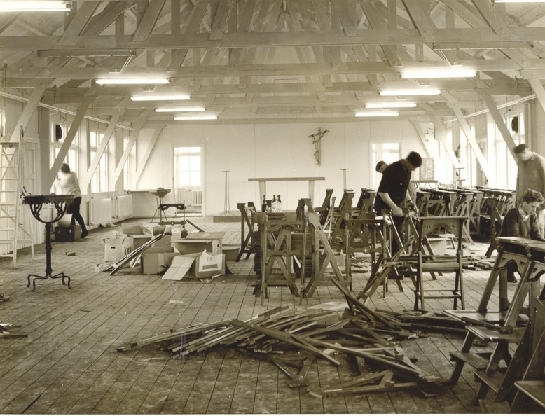 1965 Noodkerk binnnenzijde foto Staatsmijnen_.jpg