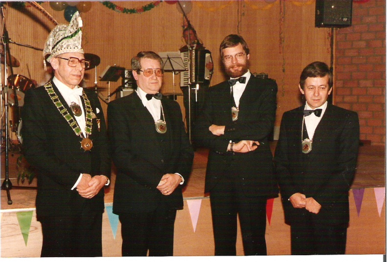 1984 Piet Giesberts-medaille aan Globetrotters in  Plenkhoes; archief  Sjoutvotte.jpg