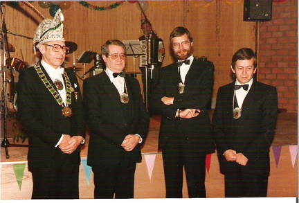 1984 Piet Giesberts-medaille aan Globetrotters in  Plenkhoes; archief  Sjoutvotte