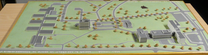 1970 a.  maquette uitbreidingen Medisch Centrum.jpg