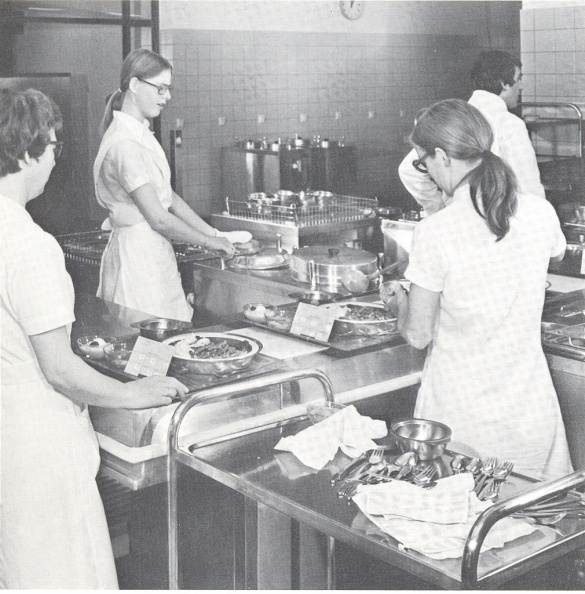 1973 ziekenhuis centrale keuken.jpg