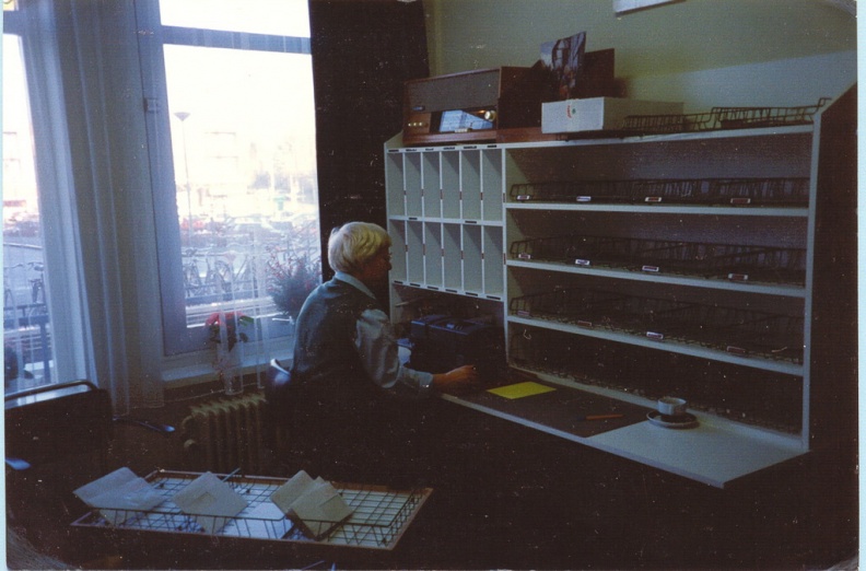1976 postkamer Nelly Derks b.jpg