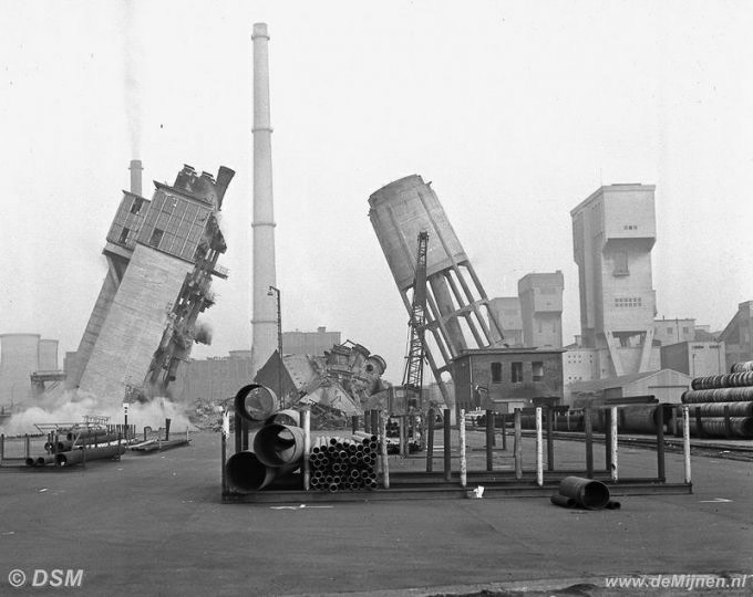 1972-11-01 Opblazen maalcentrale  en watertoren Maurits  pr50482[1].jpg