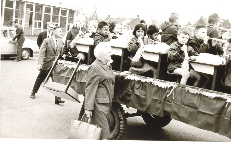 1966 verhuizing 1 Ruysdaellaan foto Moerman.jpg