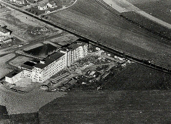 1964 ziekenhuis luchtfoto.jpg